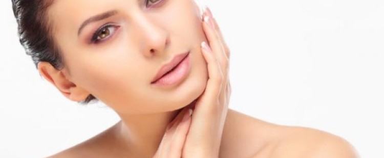 وصفات لتوحيد لون البشرة