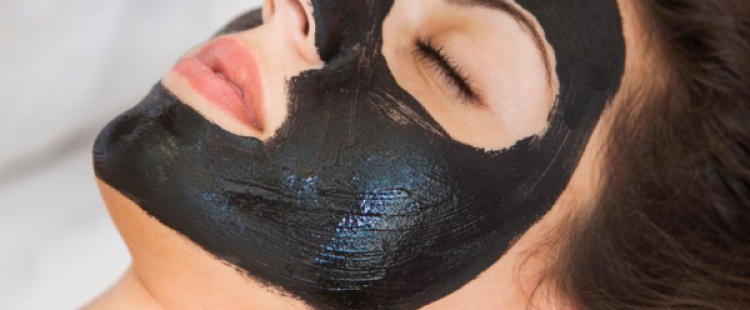 ماسكات الفحم للبشرة