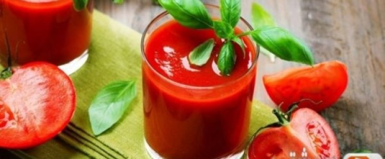 فوائد عصير الطماطم المذهلة