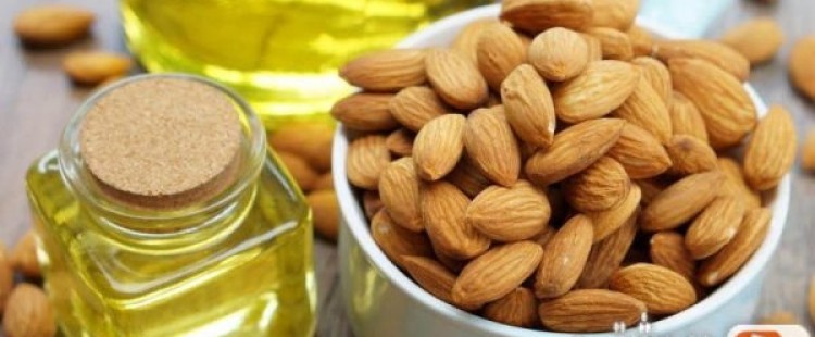 فوائد زيت اللوز الحلو للبشره